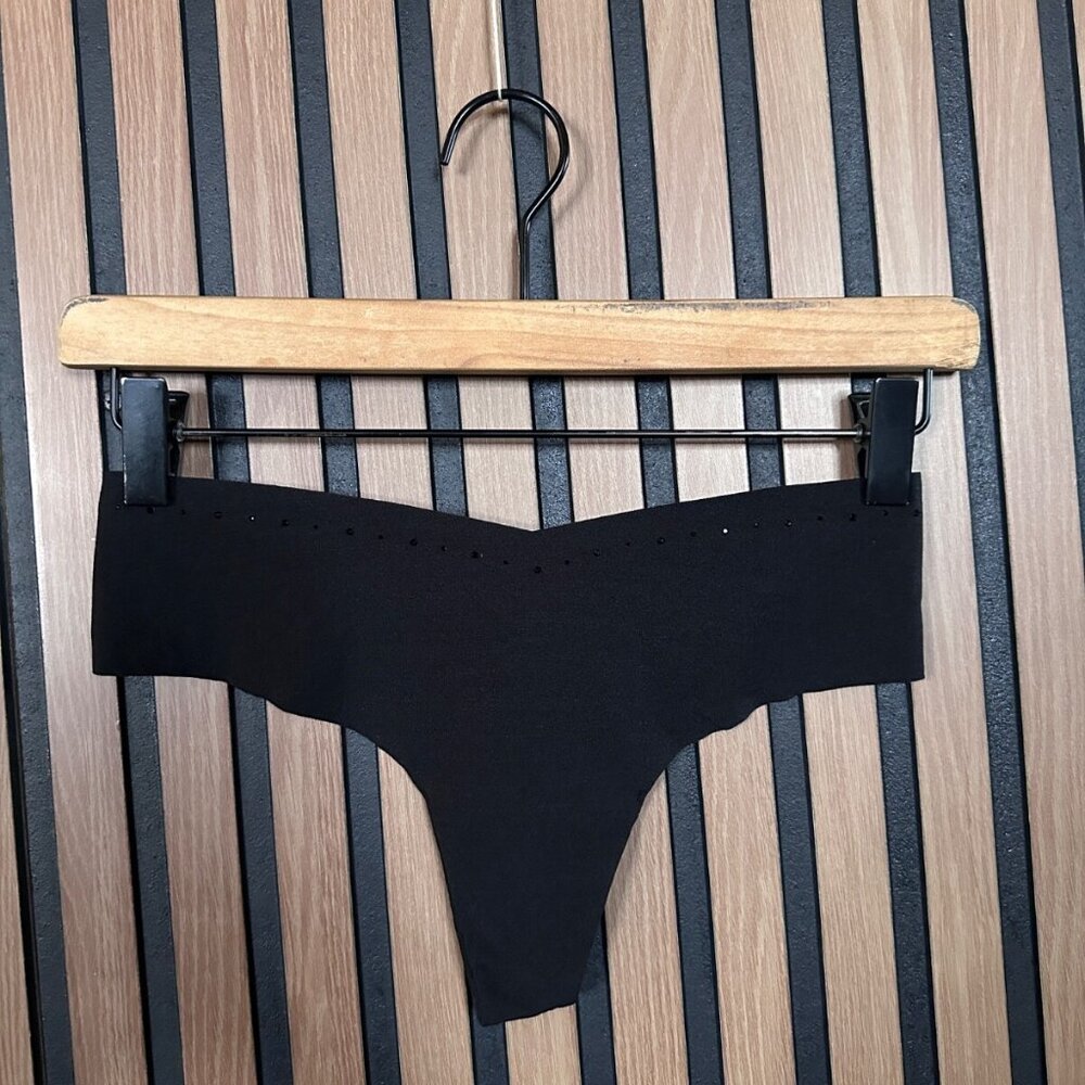 New Victoria Secret Panties Large Black No Show Seamless Thong Rhinestone Detail
